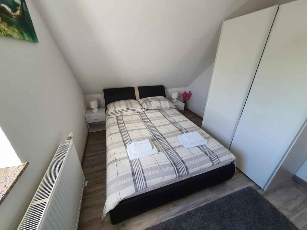 Apartments Sertic 4 Stars Пол'янк Екстер'єр фото