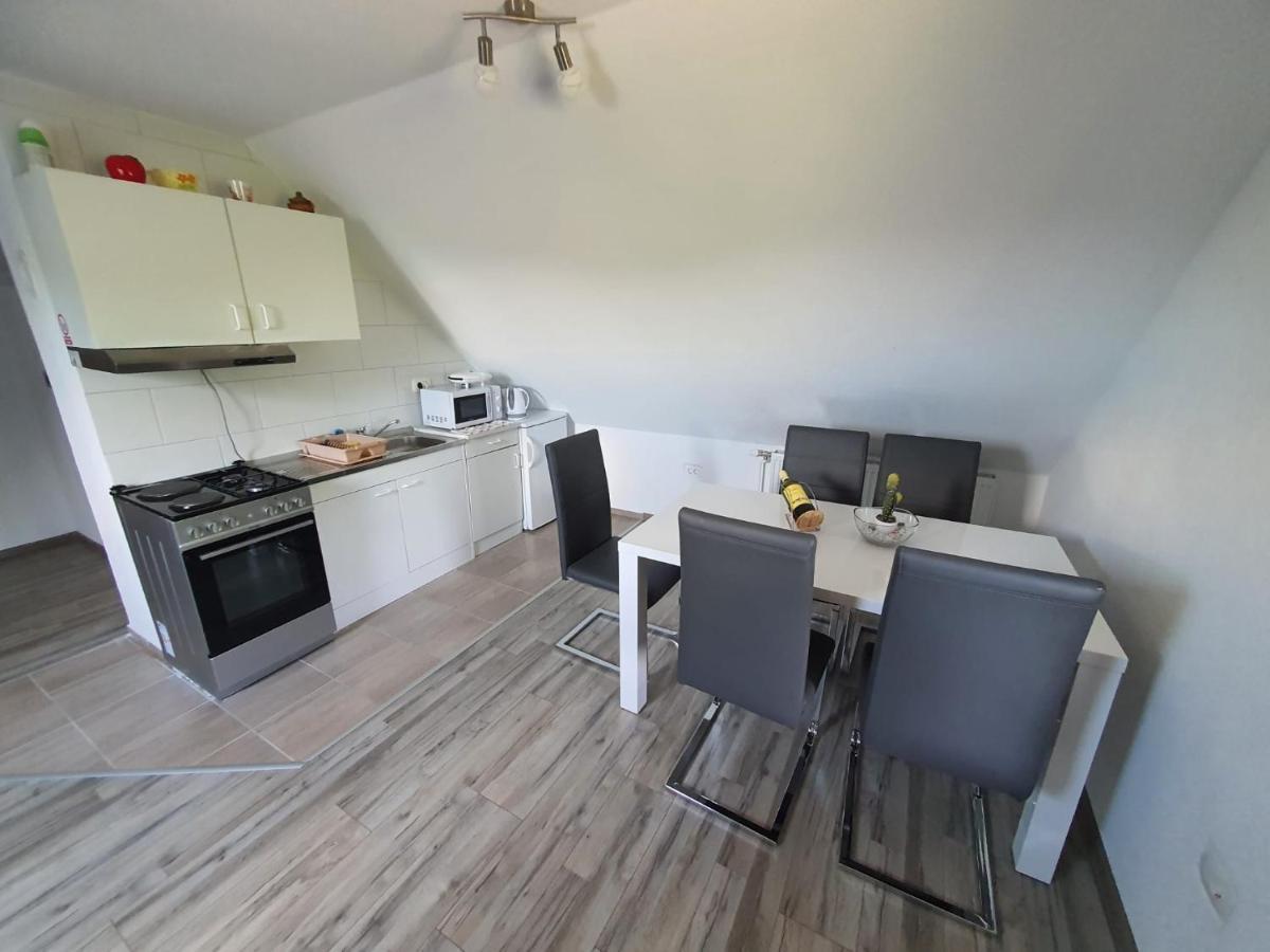 Apartments Sertic 4 Stars Пол'янк Екстер'єр фото