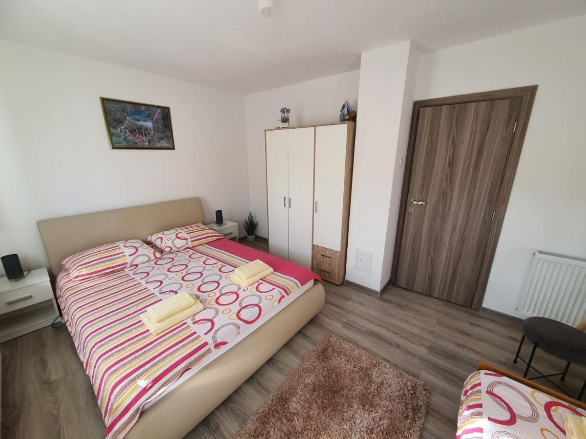 Apartments Sertic 4 Stars Пол'янк Екстер'єр фото