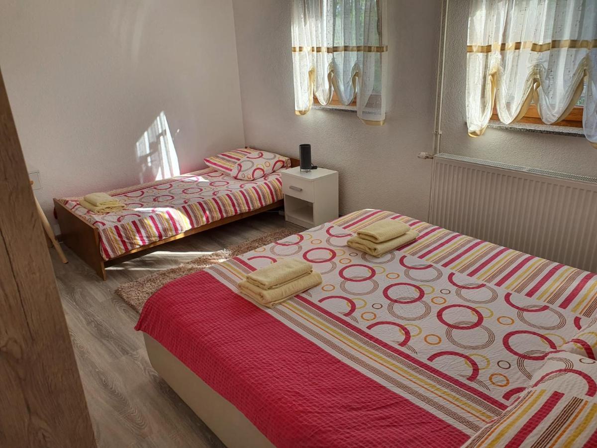 Apartments Sertic 4 Stars Пол'янк Екстер'єр фото